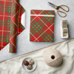 Julrött och Guld Buffalo Play Presentpapper<br><div class="desc">En traditionell röd julbuffel med guld-trådsaccent från trendiget. Presentpresentationen av perfekten för hela din förpackning den här julhelgen!</div>