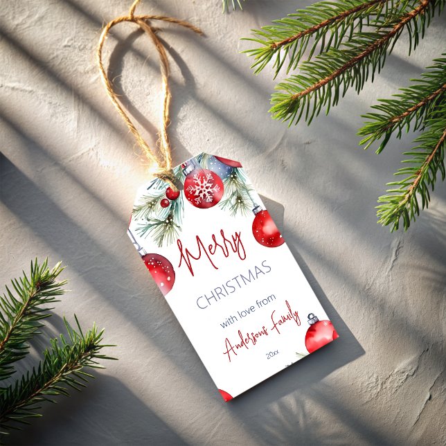 Julrött sovus gräs presentetikett (Merry Christmas red baubles snowy pines personalized gift tags creative Christmas holiday gift tags)