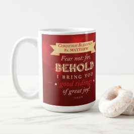 Julsegensgåva till präst med röda och gyllene stjä kaffemugg