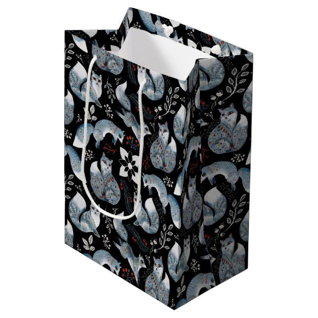 Julskandinaviska nordiska Grått Fox på svart (Framsidan Vinklad)