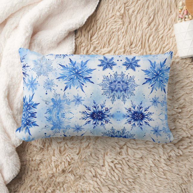 Julskrapa | Blue Winter Snowflake Lumbarkudde (Filt)