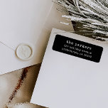 Julskrivmaskin | Svart Returadress Returadress Etikett<br><div class="desc">Dessa enkla och minimalistiska,  svarta och vita returetiketter i julen har ditt namn och din returadress i vit skrivmaskin och ser text på mörkens svarta bakgrund.</div>