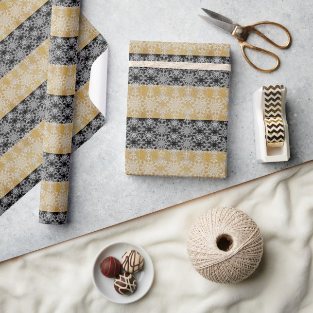 Julsvart och Guld Snowflake Presentpapper (Hantverk)