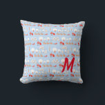 Jultomten kommer med Rener Monogram Mindre Kudde<br><div class="desc">Kasta upp ditt hem,  kontor,  rum eller ditt barns rum med lite Julgran helgdag cheer. Dekorativ kudde har tomten som kommer till stan. Lägg till ditt monogram för anpassning. Underbar för barn eller grabben i dig! Version 2 - mindre.</div>