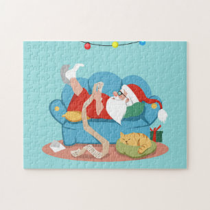 Jultomten på soffan i pyjamas pussel