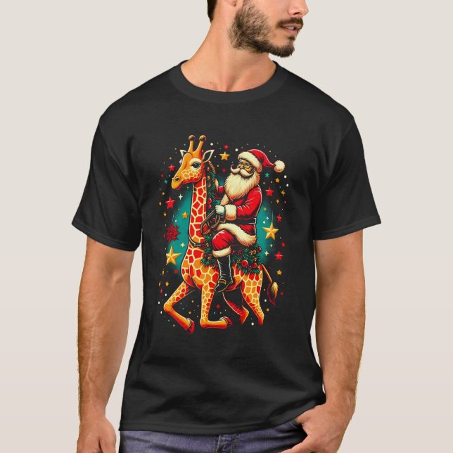 Jultomten Riding A Giraffe träd design T Shirt (Framsida)