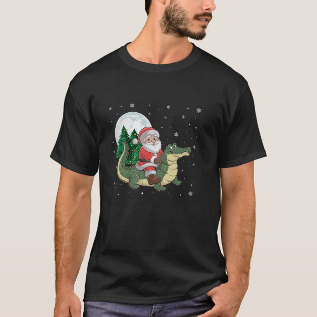 Jultomten Riding Alligator Funny Julgran T Shirt (Framsida)