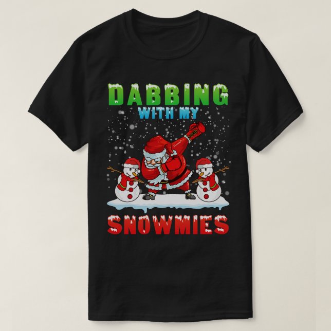 Jultomten som leker boxing dabbing med snömöss M T Shirt (Design framsida)