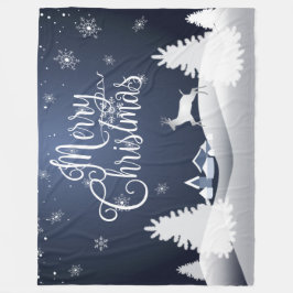 Julvintersaga. Snöig skog för fantasi Fleecefilt