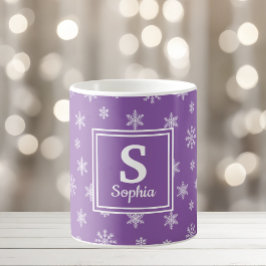 Julvit snöflingor Lila monogram Kaffemugg