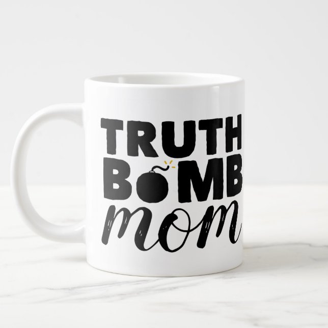 Jumbo Coffee Mugg Truth Bomb Mamma Text Logotyp Jumbo Mugg (Vänster)