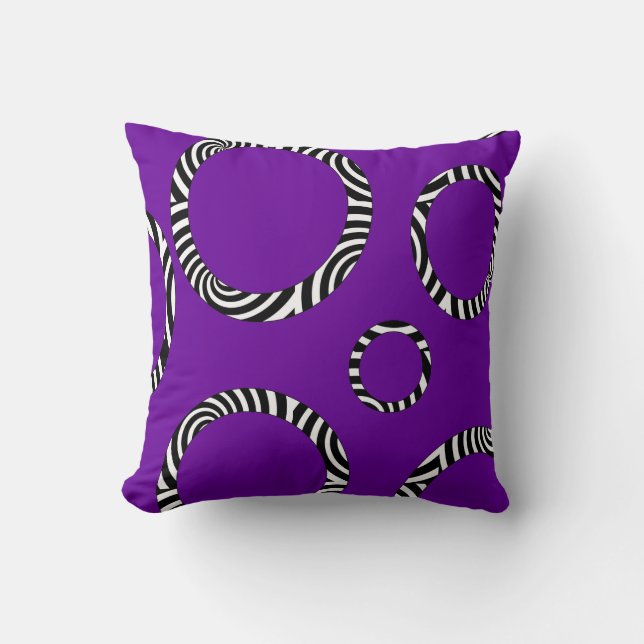 Jumbo Lila, Black, White Stripe Circles Pillow Kudde (Framsida)