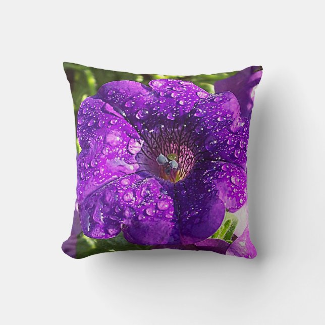 Jumbo Lila Petunia Flower Pillow Kudde (Framsida)