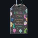 Jump Birthday Chalkboard Kid Trampoline Party Presentetikett<br><div class="desc">Anpassa den här fantastisk-märkrn för jump-födelsedagskalkkortet Kid Trampoline Party med dina detaljer enkelt och snabbt. Alla texter är redigerbara! Om du vill ha en mer avancerad anpassning av den här designen väljer du bara knappen Anpassa den/Anpassa den här mallen ovan! Matchande objekt tillgängliga i samlingen!</div>