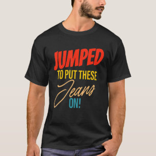 Jumpad för att lägga de här jeansen på apparaten t shirt