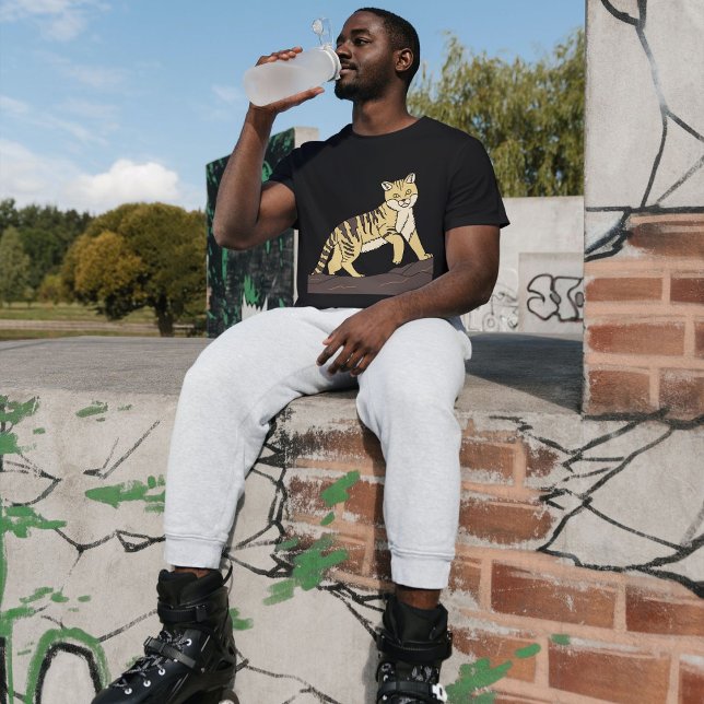 Jungle Cat Majestic Walk Black T Shirt (Skapare uppladdad)
