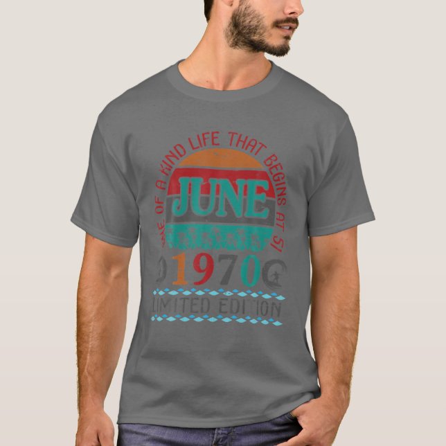 Juni 1970 Ett slags liv som börjar vid 51 år T Shirt (Framsida)