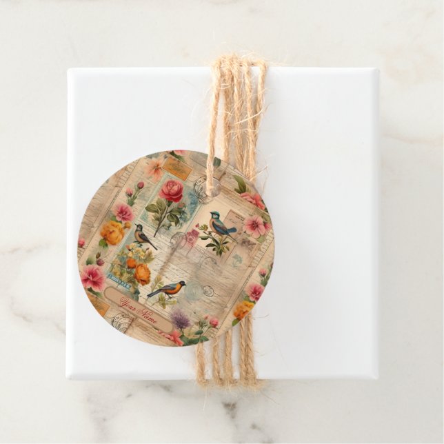 Junk Journal Seite mit Blumen + Vögel -  Gåvor Etiketter (På plats)