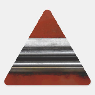 Junk Yard vintage bil, Red and Silver Old Paint Triangelformat Klistermärke