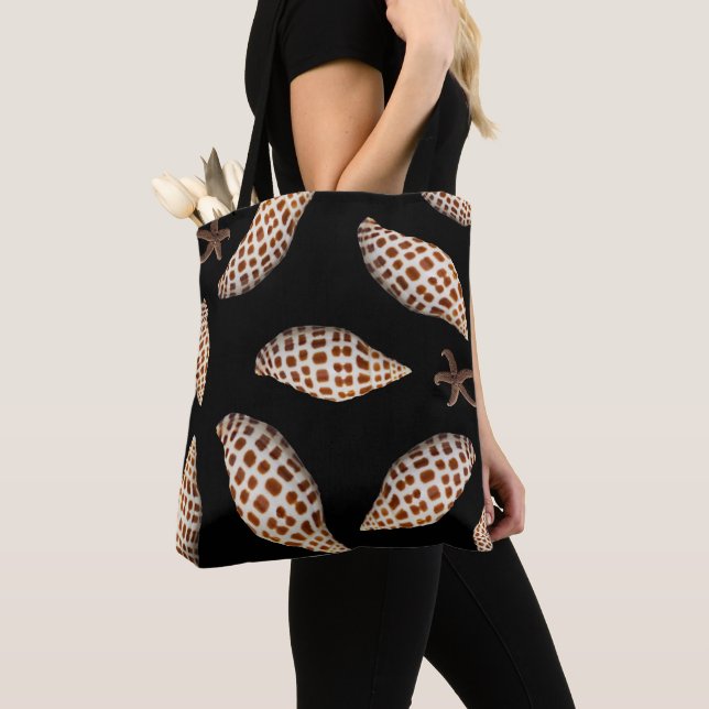 Junonia Seashell Black Tote Tygkasse (Närbild)