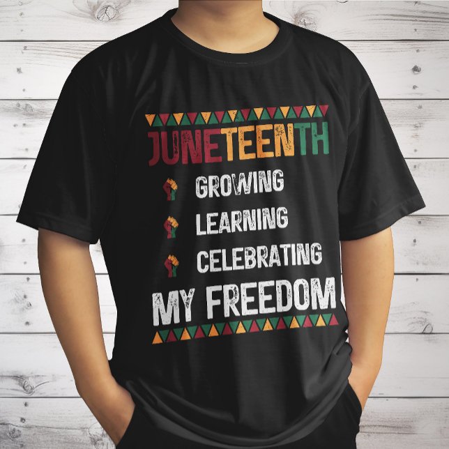 Junttonde, växande lärandet som firar min frihet t shirt (Skapare uppladdad)