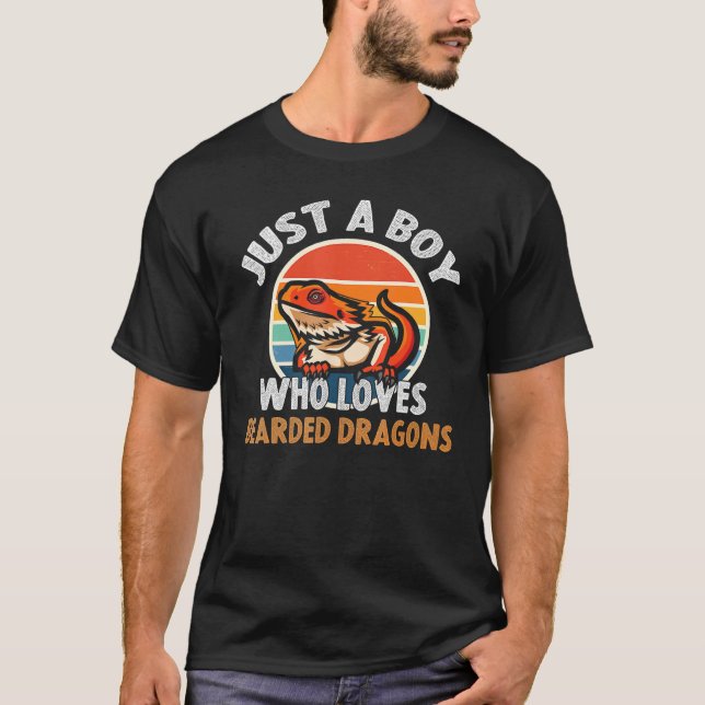 Just A Boy Who Loves Bearded Dragon  Lizard Reptil T Shirt (Framsida)