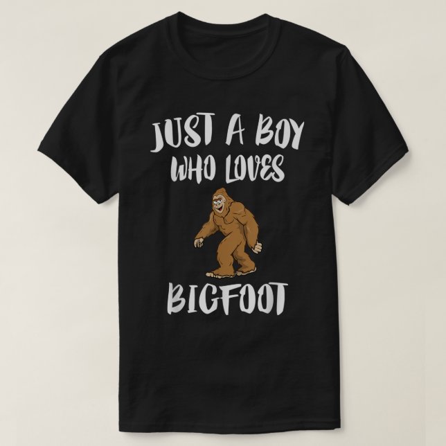 Just a Boy Who Loves Bigfoot T Shirt (Design framsida)