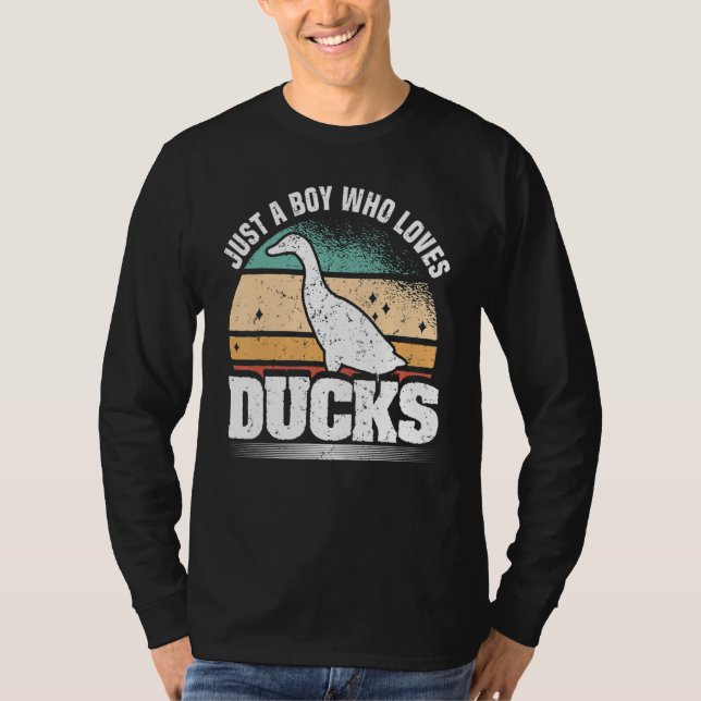 Just A Boy Who Loves Ducks  Duck   T Shirt (Framsida)