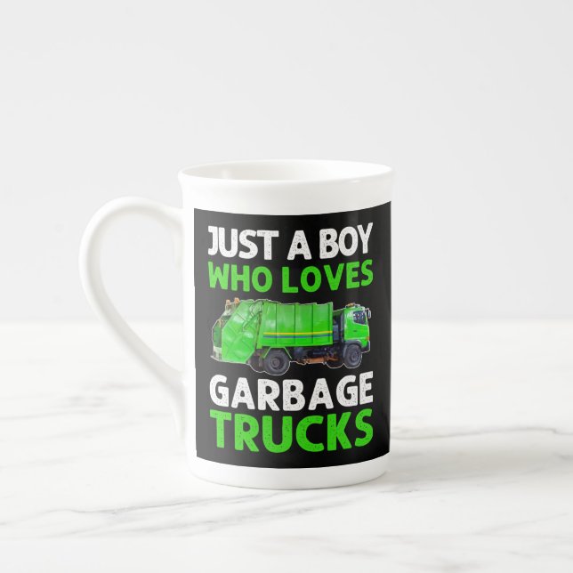 Just A Boy Who Loves Garbage Trucks Benporslin Mugg (Vänster)