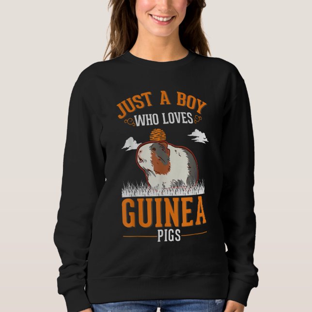 Just a boy who loves Guinea Pigs T Shirt (Framsida)