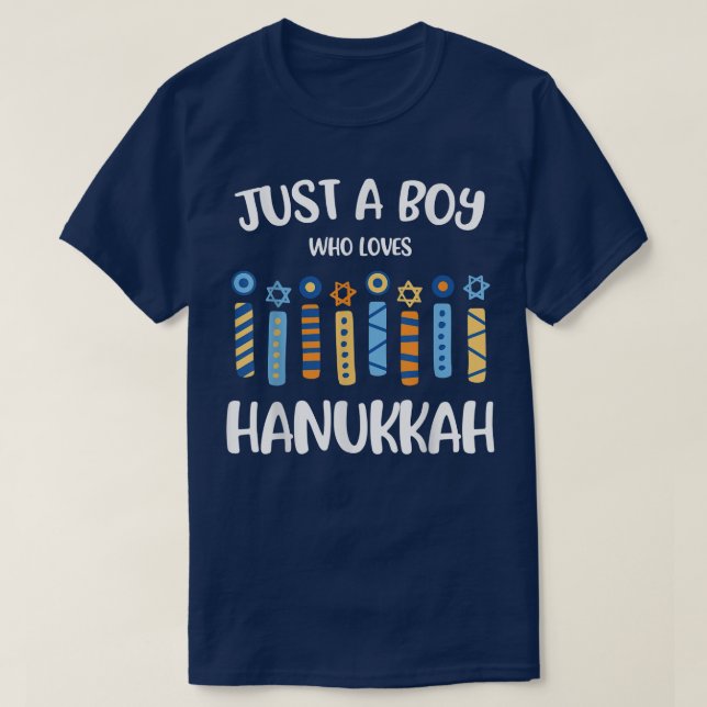 Just a Boy Who Loves Hanukkah  Jewish Chanukah  T Shirt (Design framsida)