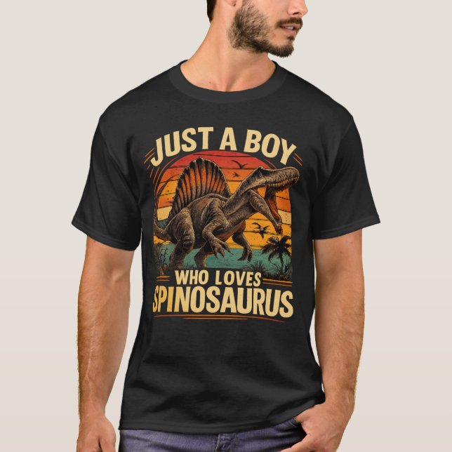Just a Boy Who Loves Spinosaurus Dinosaur Retro T Shirt (Framsida)