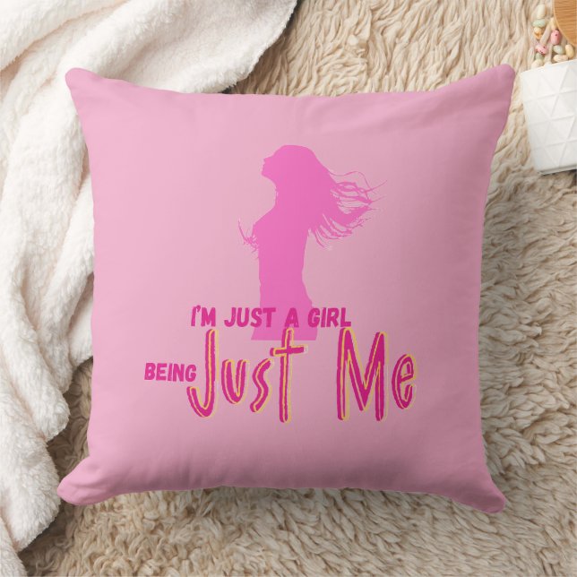 just a girl, cute pillow, aesthetic pillow kudde (Filt)