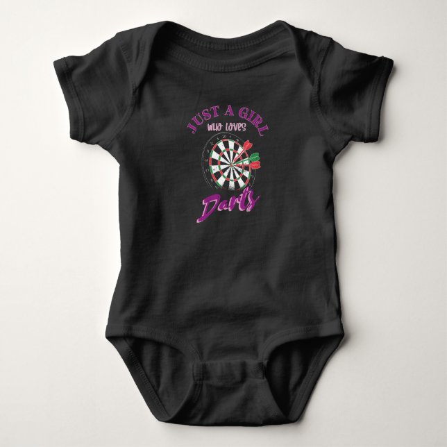 Just A Girl Who Loves Darts T Shirt (Framsida)