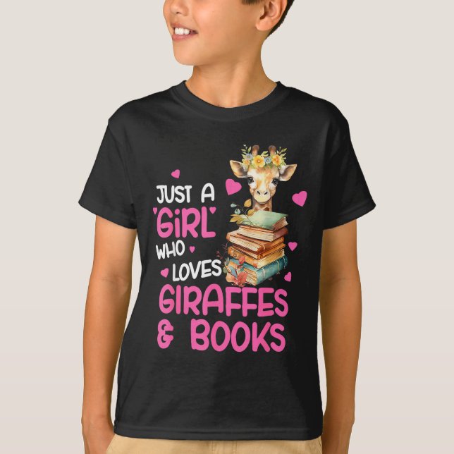 Just A Girl Who Loves Giraffes And Books Cute Read T Shirt (Framsida)