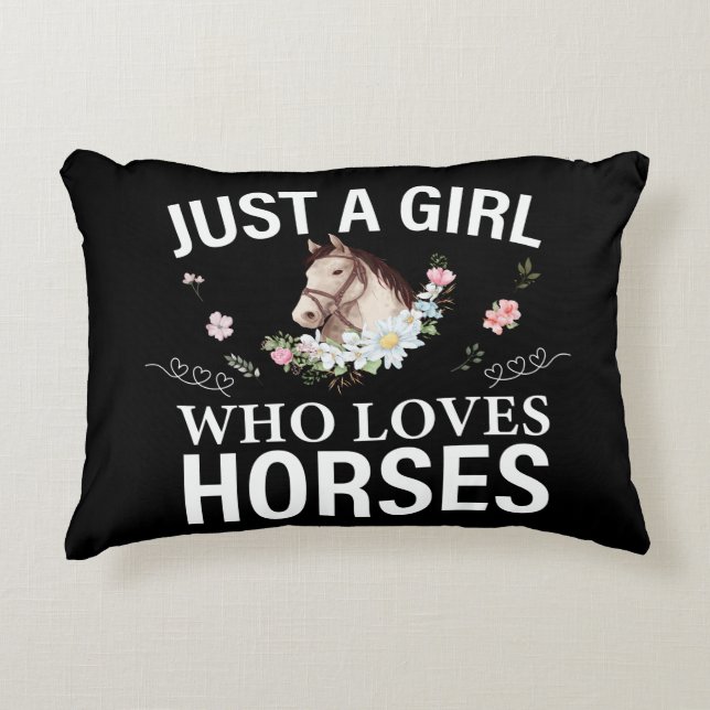 Just A Girl Who Loves Horses Floral    Prydnadskudde (Framsidan)