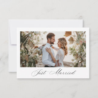 Just Married black script wedding announcement Tack Kort