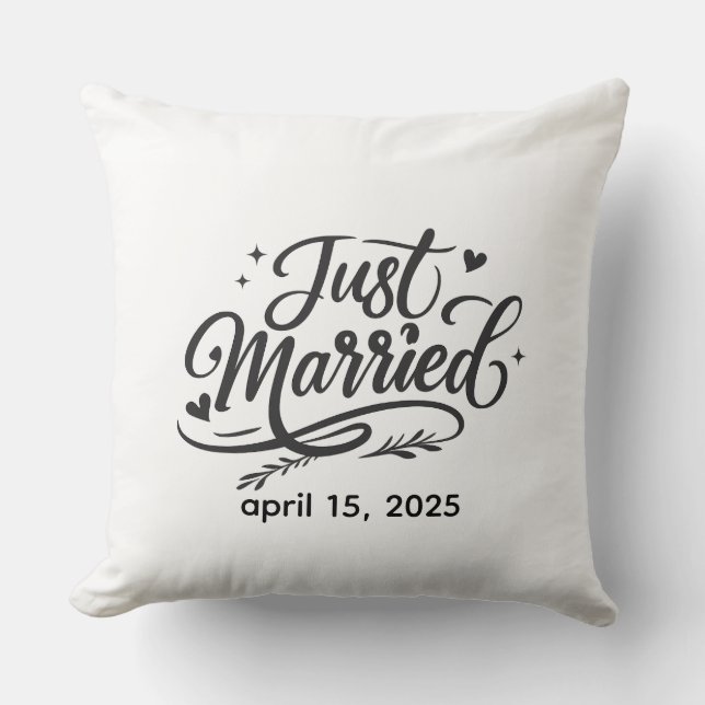 Just Married Decorative Throw Pillow with Wedding  Kudde (Framsida)