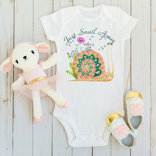 Just Snigel Away Cute Snigel T Shirt (Skapare uppladdad)