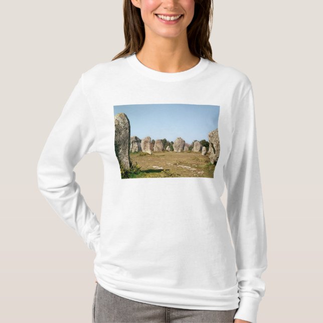 Justering av anseendestenar som är megalithic t shirt (Framsida)