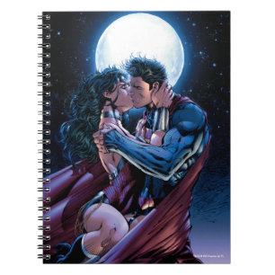 Justice League #12 Woman & Superman Kiss Anteckningsbok