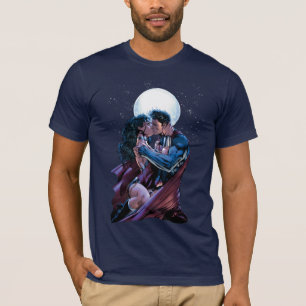 Justice League #12  Woman & Superman Kiss T Shirt