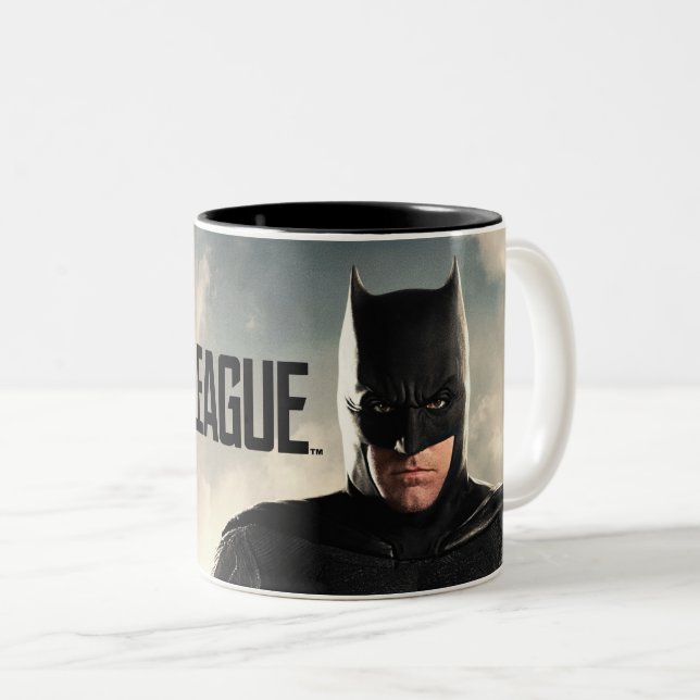 Justice League | Batman On Battlefield Två-Tonad Mugg (Framsida höger)