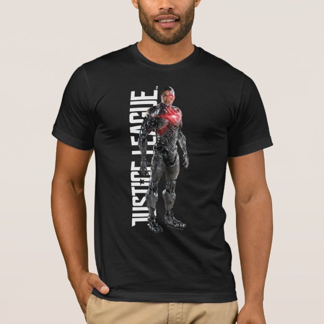 Justice League | Cyborg On Battlefield Tee Shirt (Framsida)