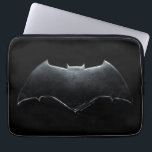 Justice League | Metallisk Batman-symbol Laptop Sleeve<br><div class="desc">Det här är Batmans utslitna metalliska fladdermus-symbol från Justice League-filmen.</div>