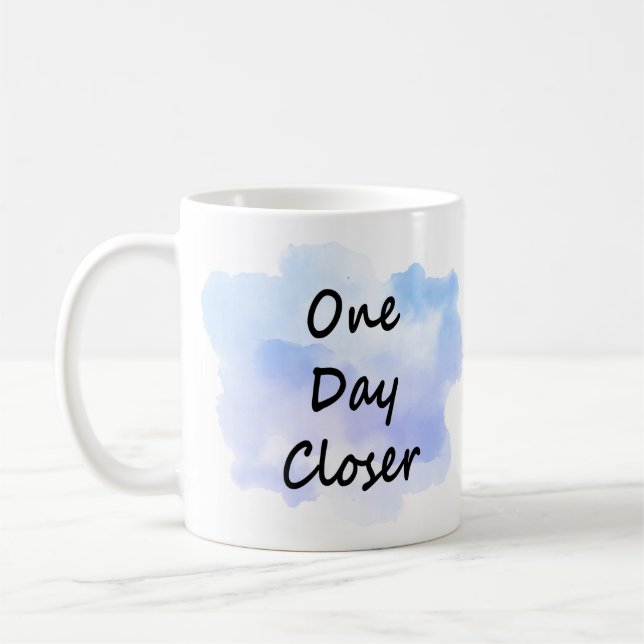 JW Mission Gift en dag närmare  Kaffemugg (Vänster)