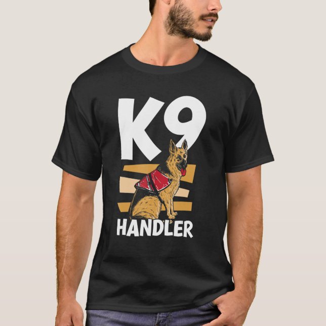 K9 Hantering av handledare för Hund T Shirt (Framsida)