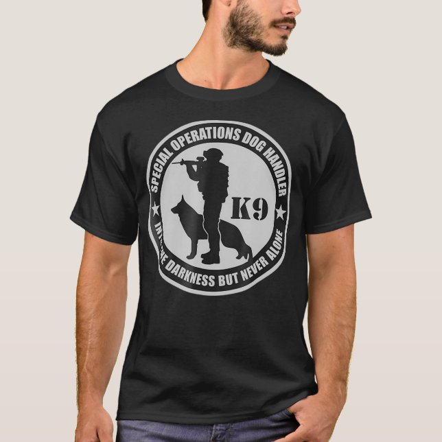 K9   Speciell Operations Hund Handler T Shirt (Framsida)