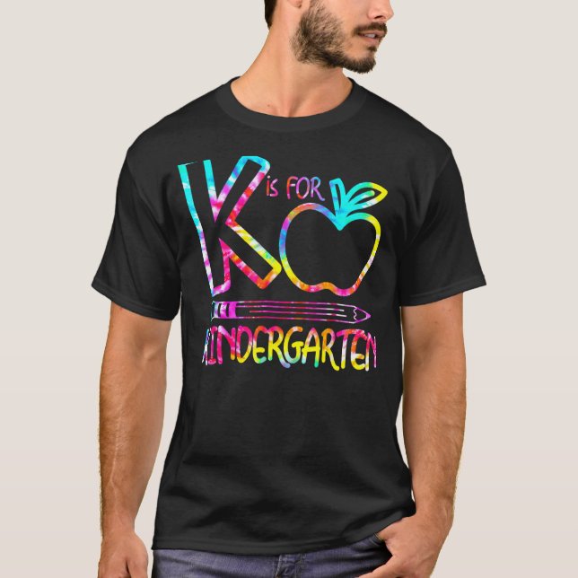 K är för Kindergarten Lärare Tie Dye Apple back t Shirt (Framsida)