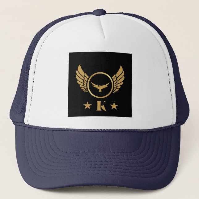 K Initial med förgylld örnbild Stilig monogram Keps (Framsida)